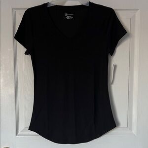 No Boundaries Black Short Sleeve V-Neck Tee